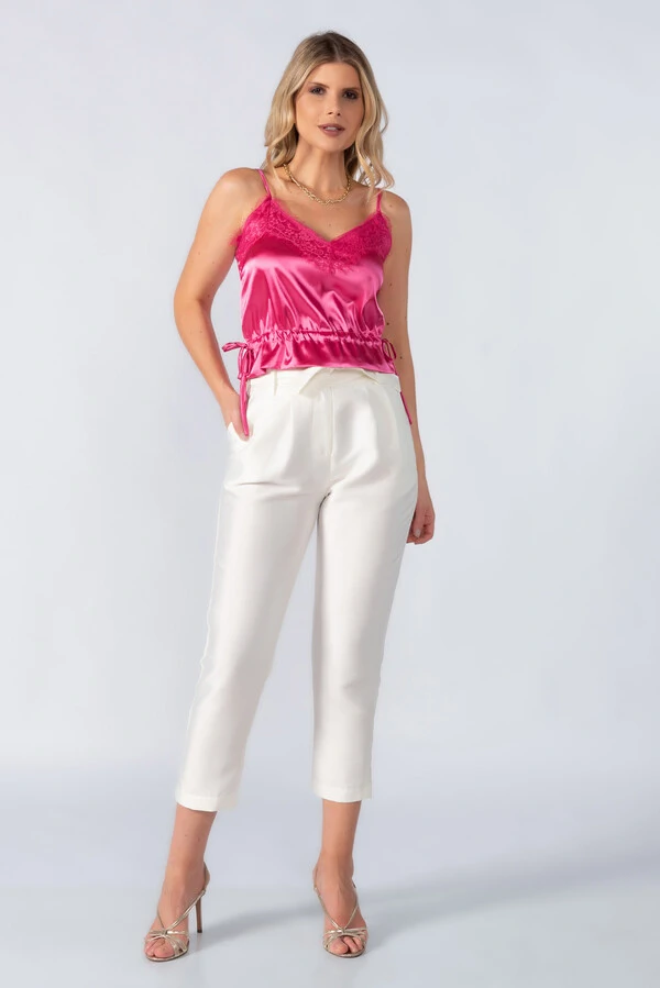 Cropped renda com ajuste