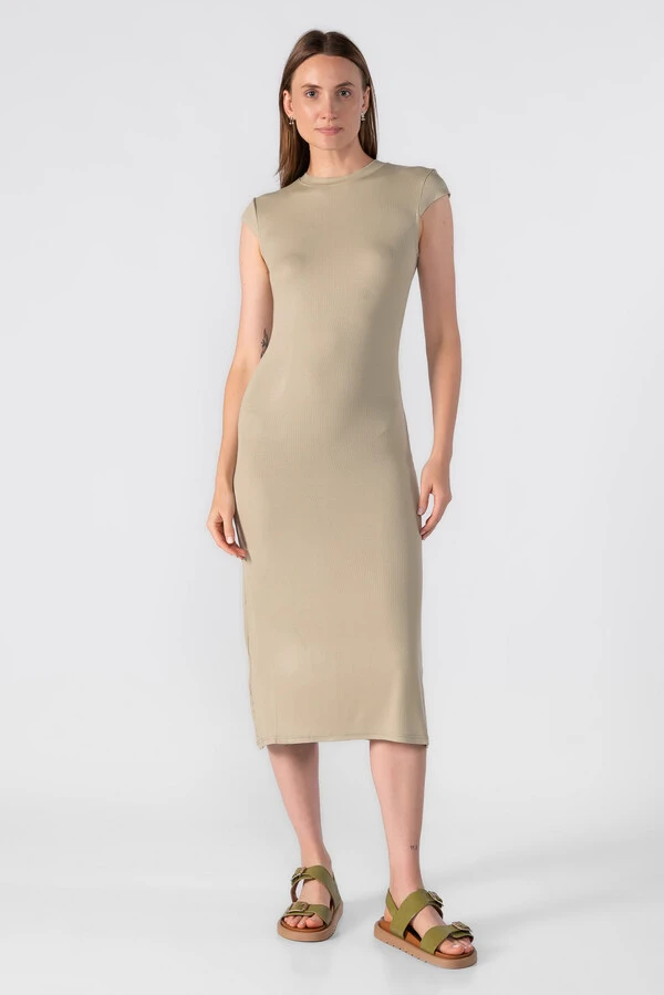 Vestido midi canelado basico