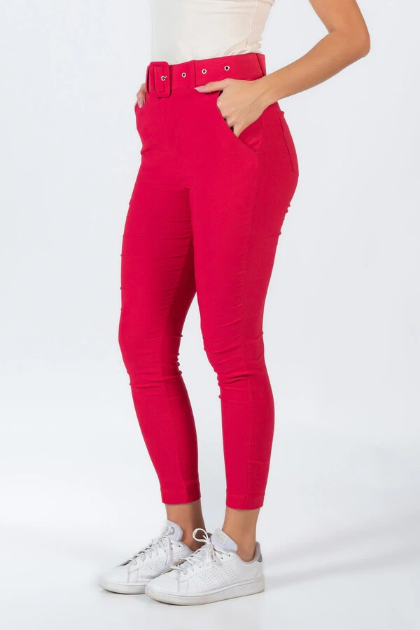 Calca skinny em viscose com bolsos