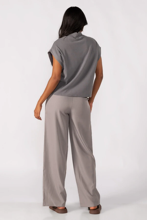 Blusa gola alta canelada