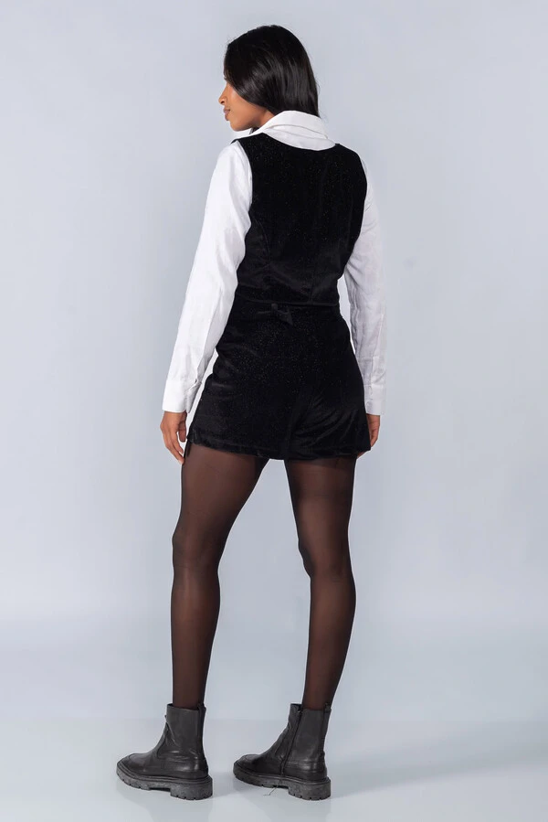 Conjunto colete e shorts aveludado