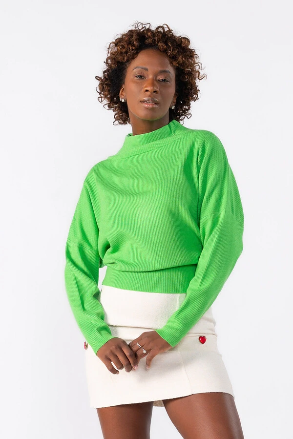 Blusa gola alta manga morcego