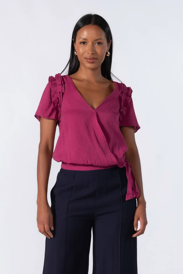 Blusa transpassada babado na manga