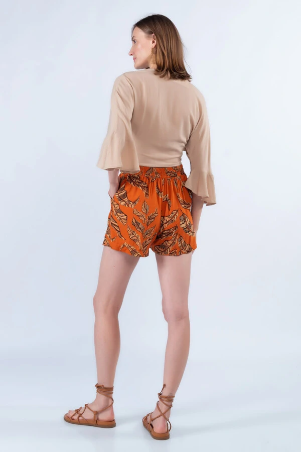 Shorts curto em viscose