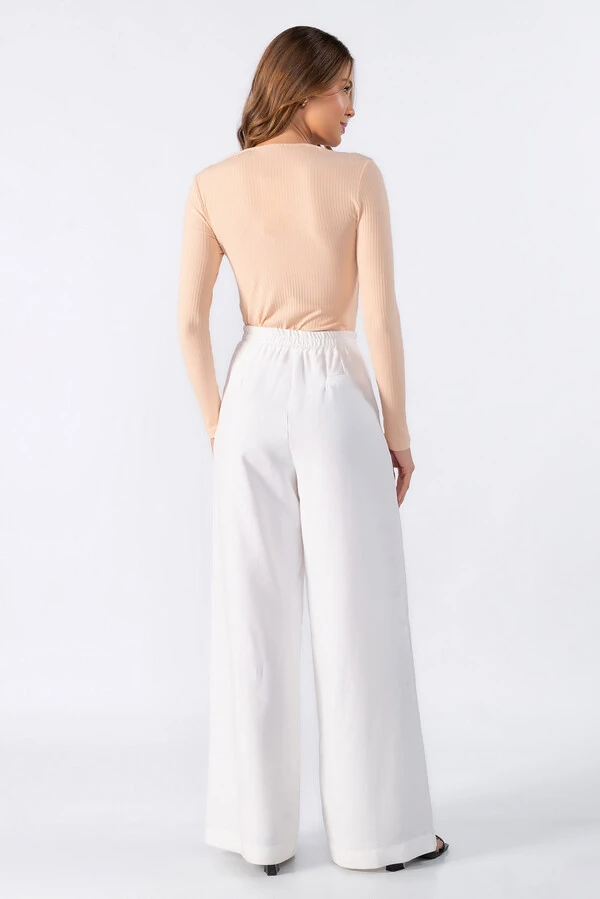 Blusa canelada recorte frontal