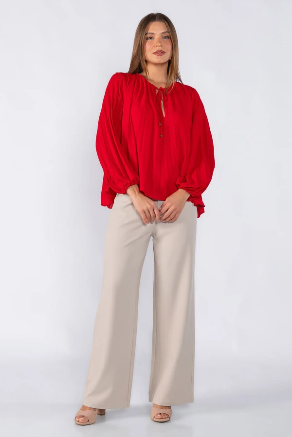 Blusa plissada em crepe