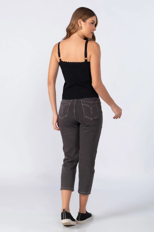 Cropped em viscose detalhe ondinhas