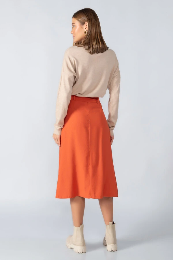 Saia midi em viscose com bolsos e ziper frontal