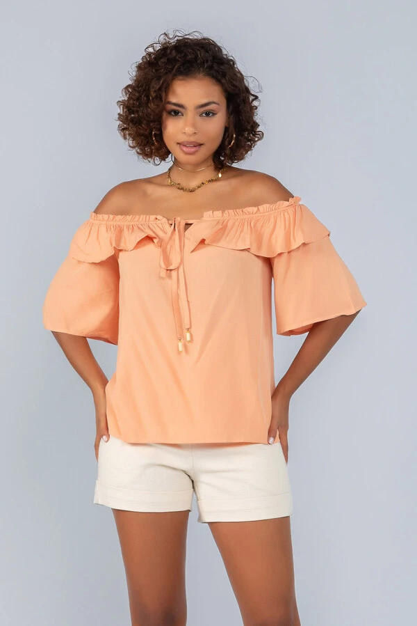 Blusa manga em viscose ombro a ombro com babado