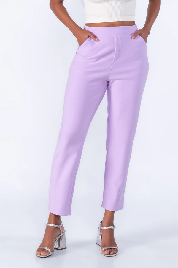 Calça social com bolsos
