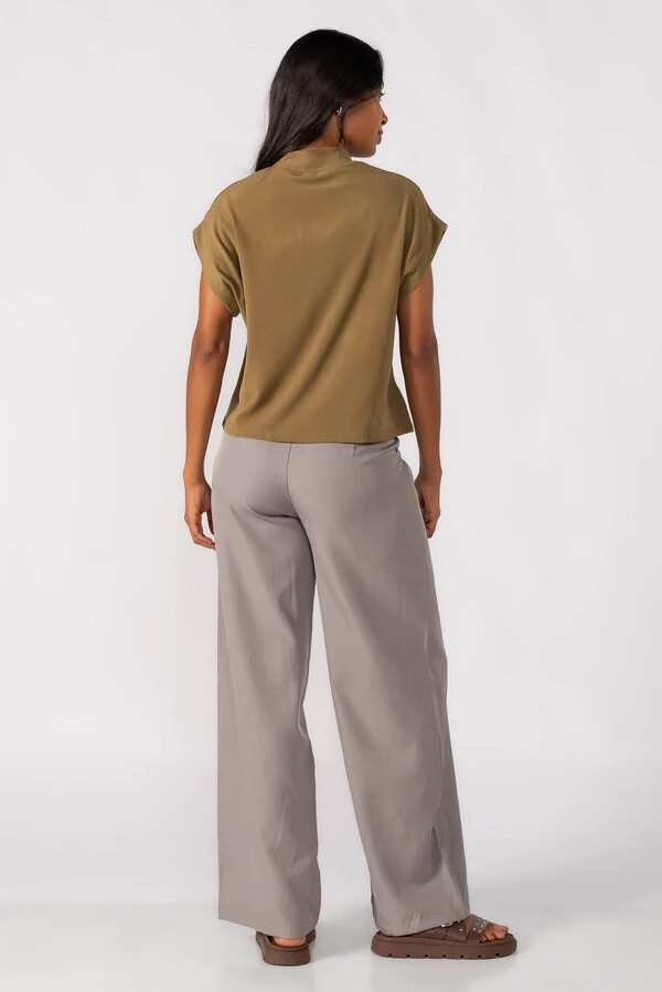 Blusa gola alta canelada