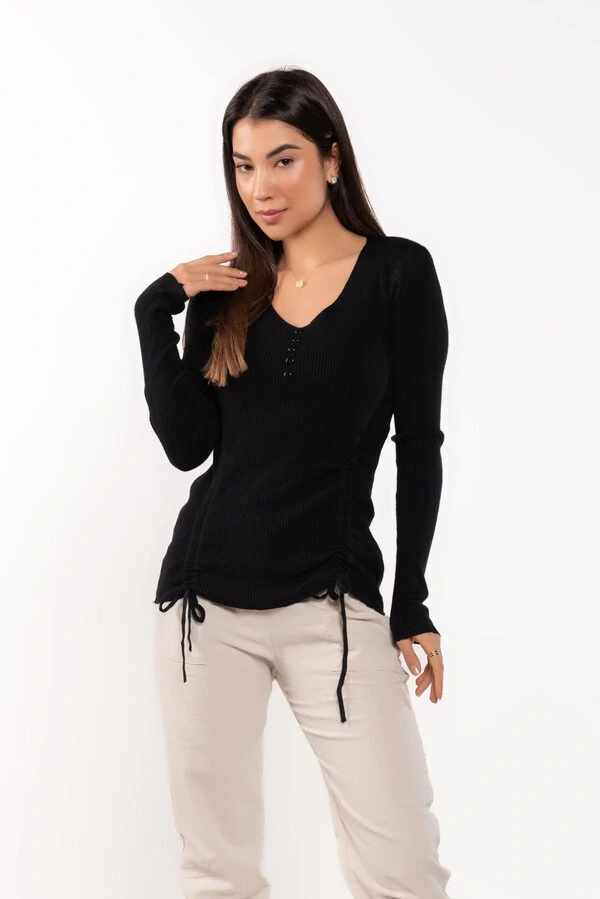 Sueter em viscose com botao e cordao