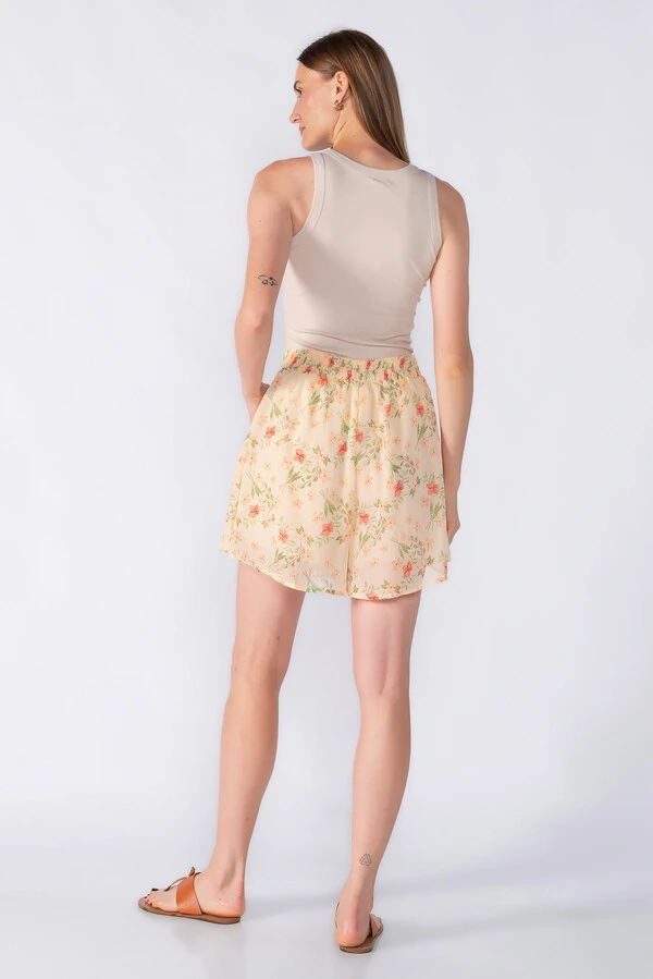 Shorts chiffon estampado com bolsos