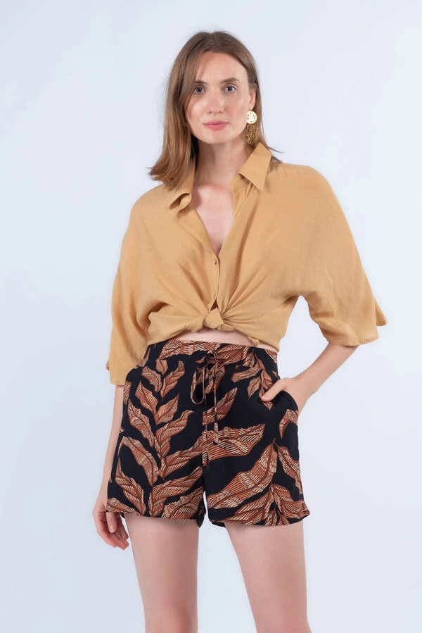 Shorts curto em viscose