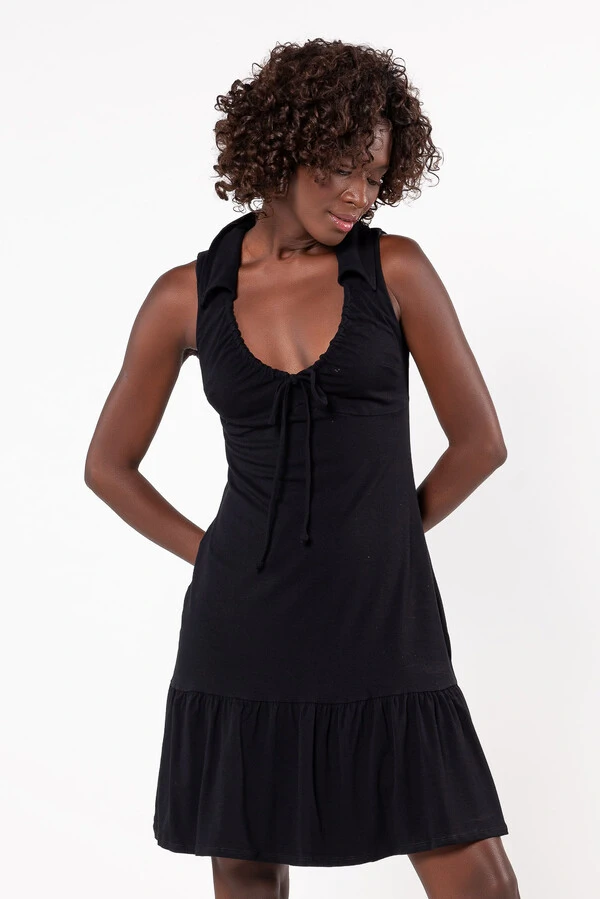 Vestido moletinho com gola decote v