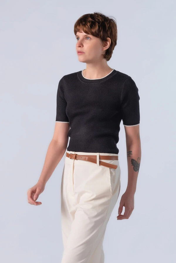 Blusa canelada com manga