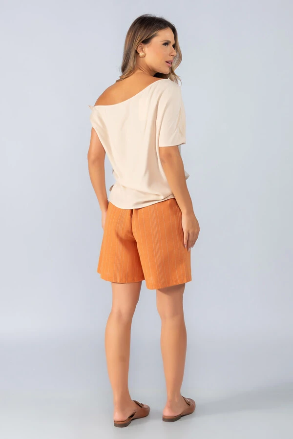 Blusa viscose assimetrica aplicacao em guippir