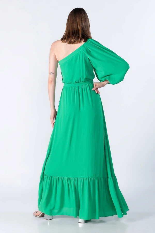 Vestido longo um ombro com babado
