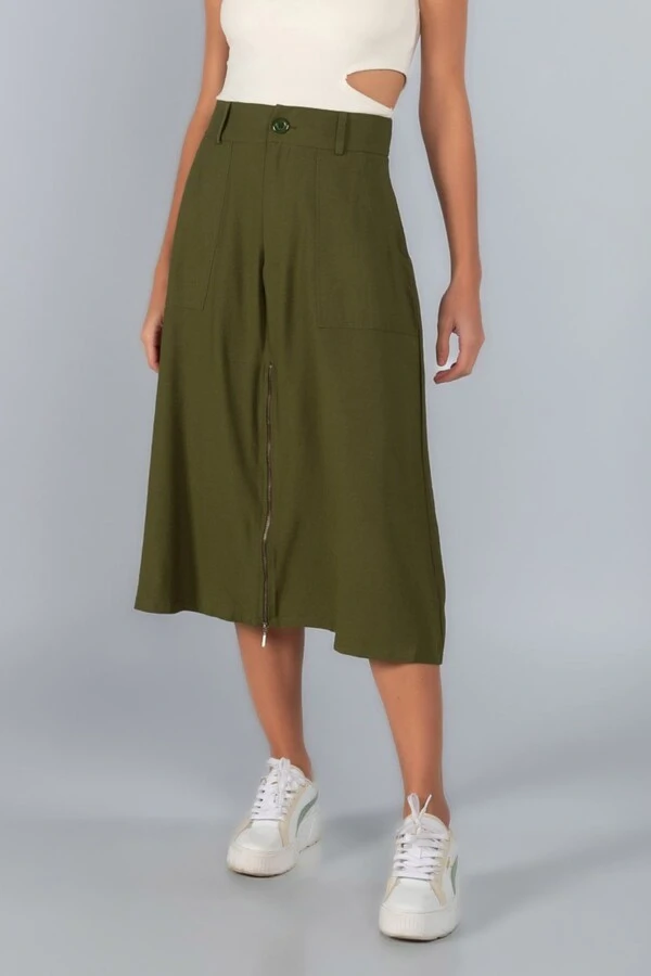 Saia midi em viscose com bolsos e ziper frontal
