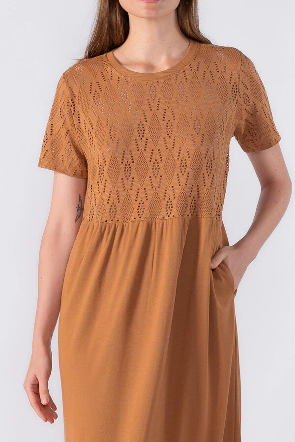 Vestido midi em laise e ribana