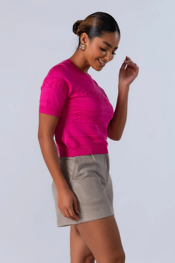 Blusa curta em viscose com texturas