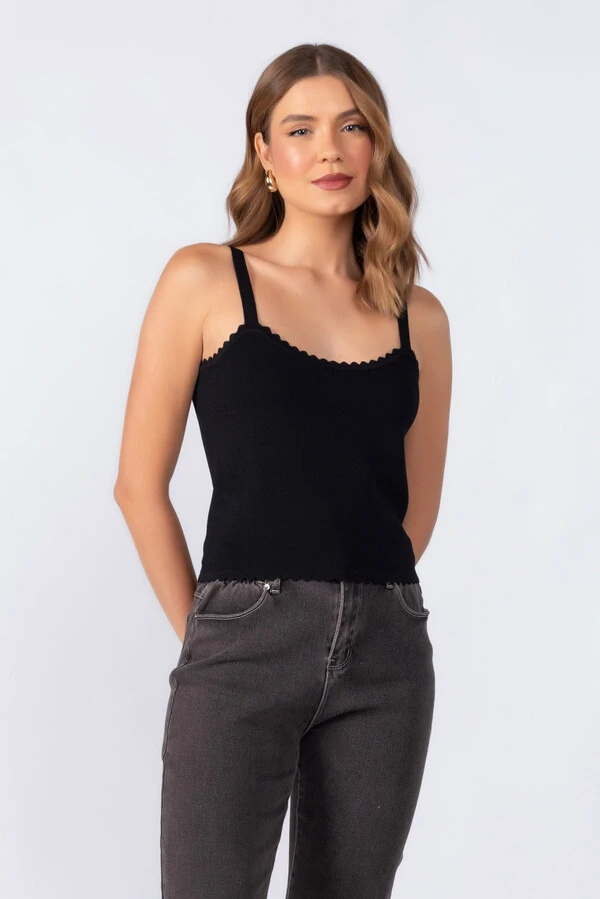 Cropped em viscose detalhe ondinhas