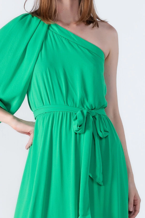 Vestido longo um ombro com babado