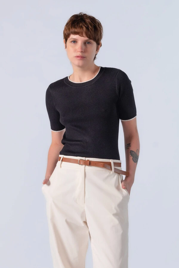 Blusa canelada com manga