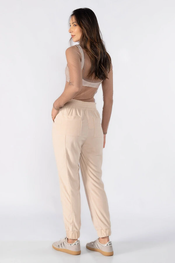 Calça moletinho flanelado com recortes