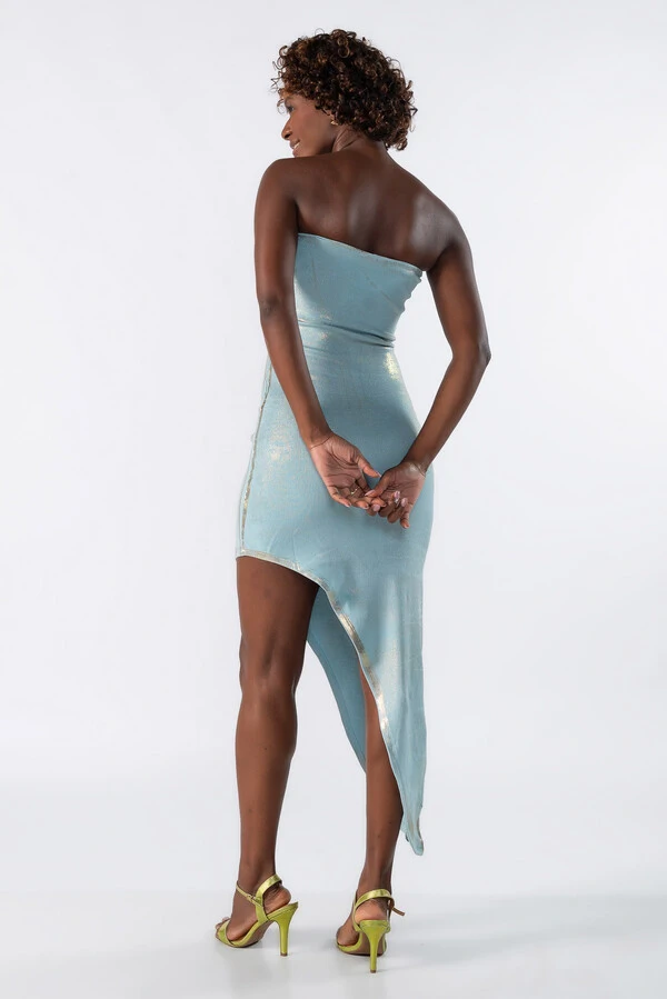 Vestido midi canelado tomara que caia