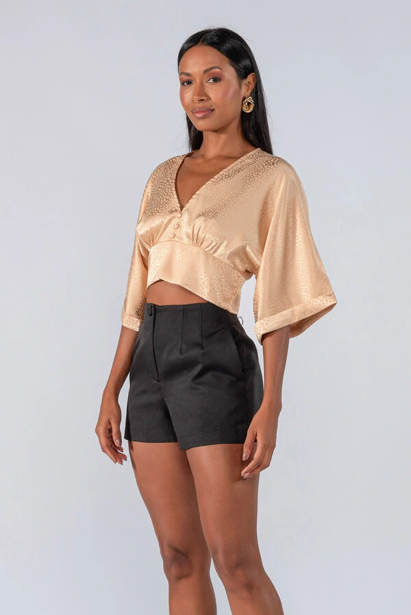 Shorts liso bolso lateral