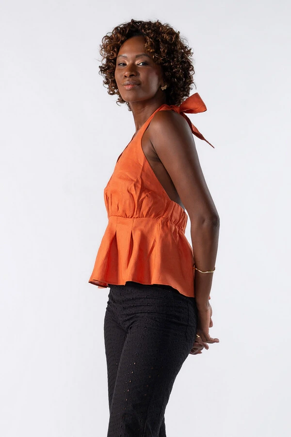 Blusa de babado frente única