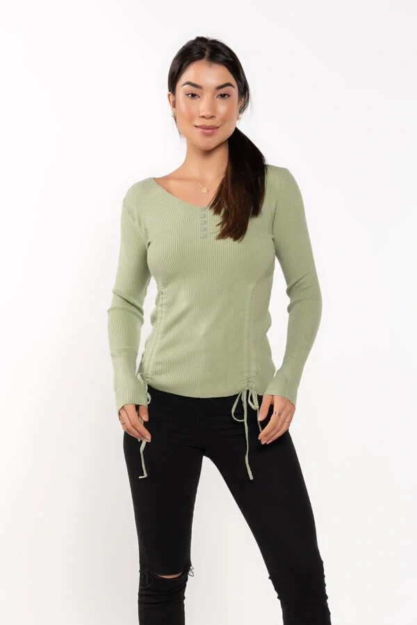 Sueter em viscose com botao e cordao