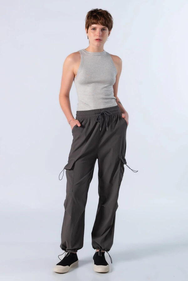 Blusa regata em viscose lisa