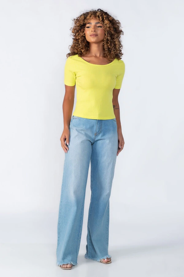 Blusa canelada detralhe costas