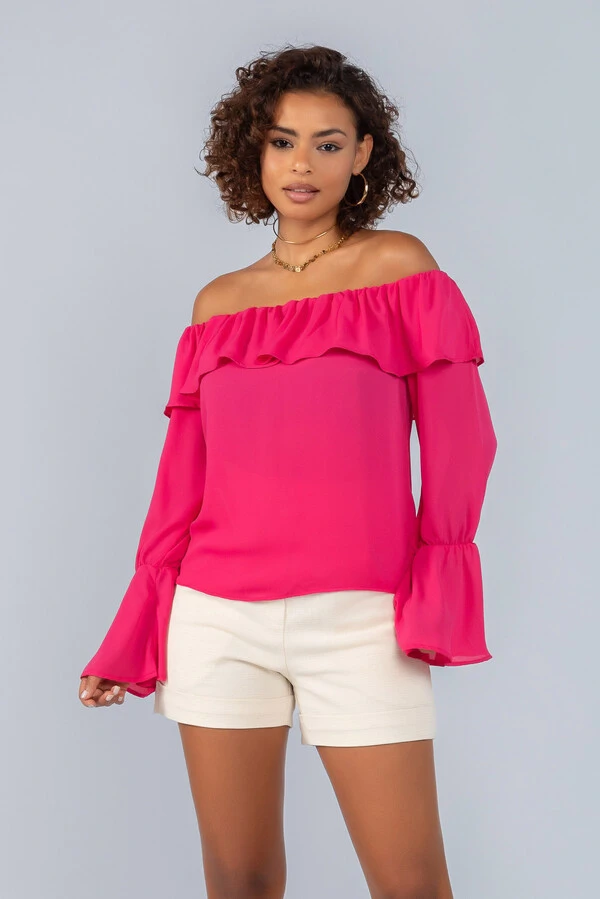 Blusa em crepe manga longa ombro a ombro