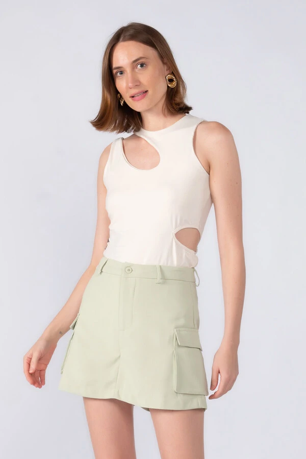 Shorts saia cargo forrado em poliester