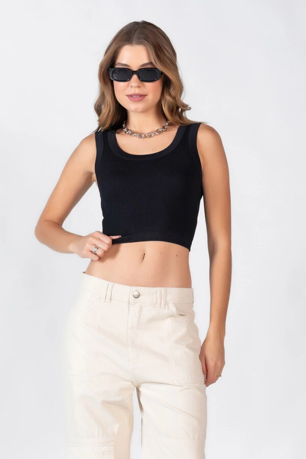 Cropped canelado regata