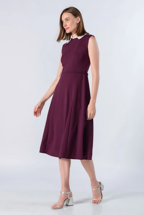 Vestido midi em poliester gola classica