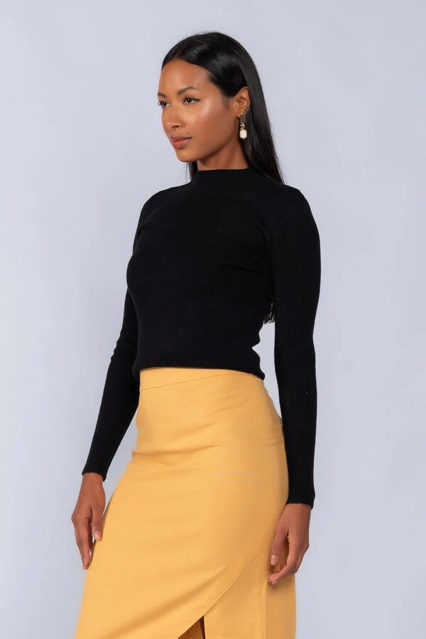 Blusa canelada gola baixa