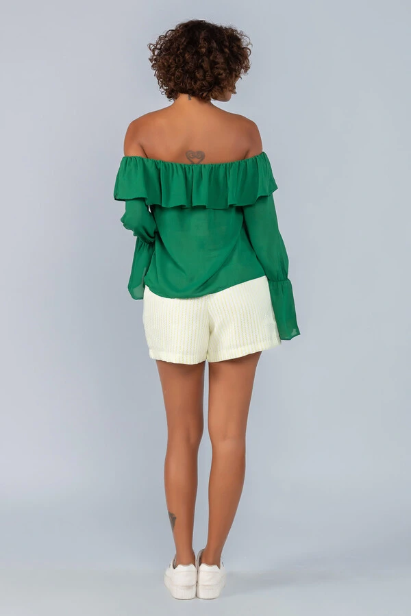 Blusa em crepe manga longa ombro a ombro