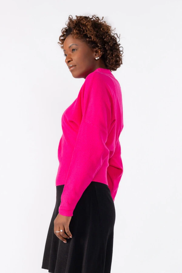 Blusa gola alta manga morcego