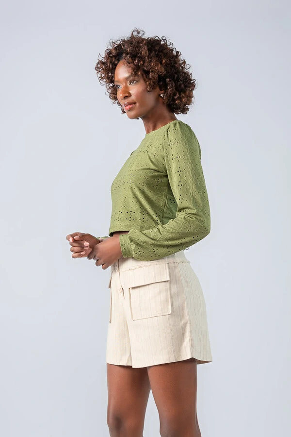 Blusa cropped malha laise manga longa