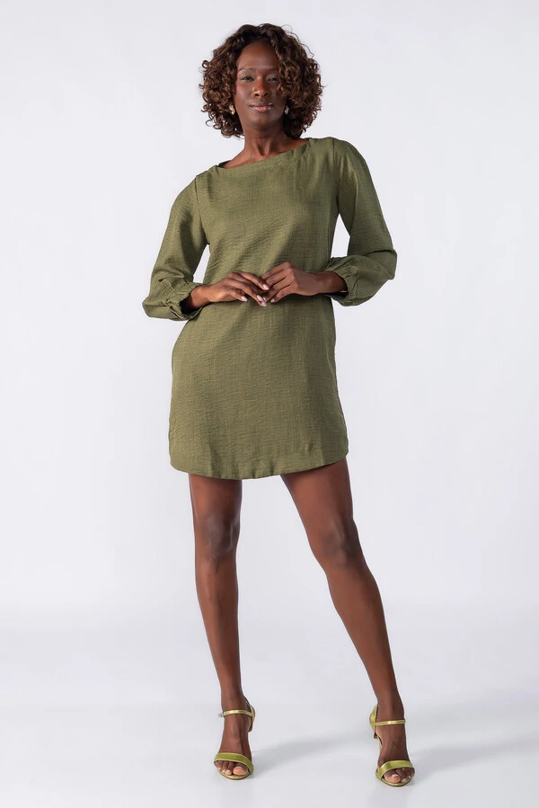 Vestido curto de manga longa