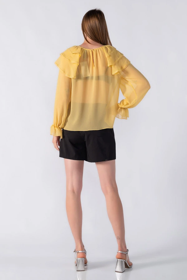 Blusa bata manga longa com babados