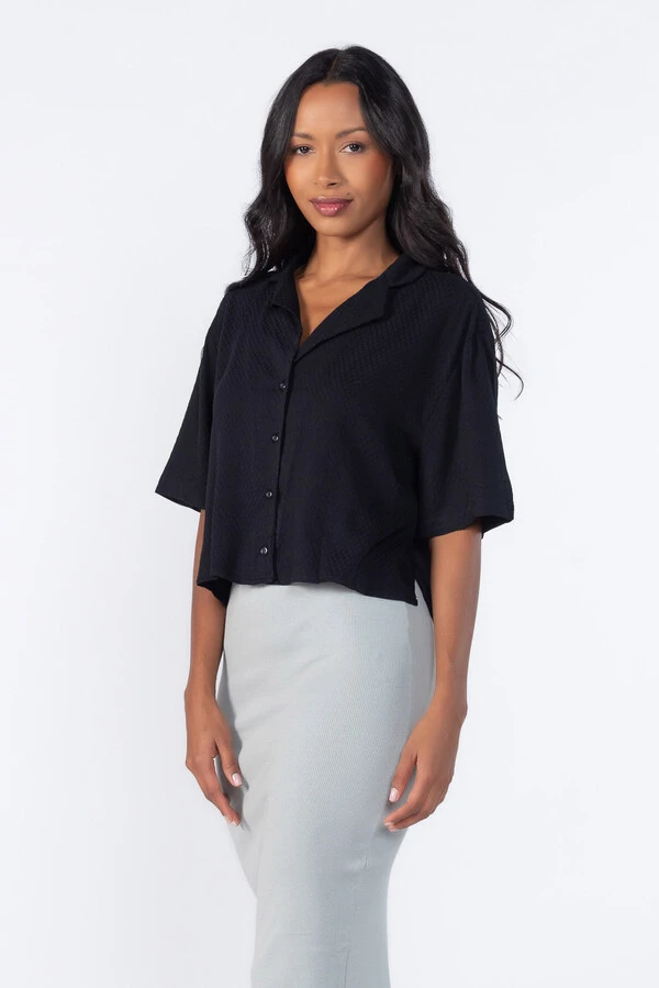 Camisa cropped com botoes