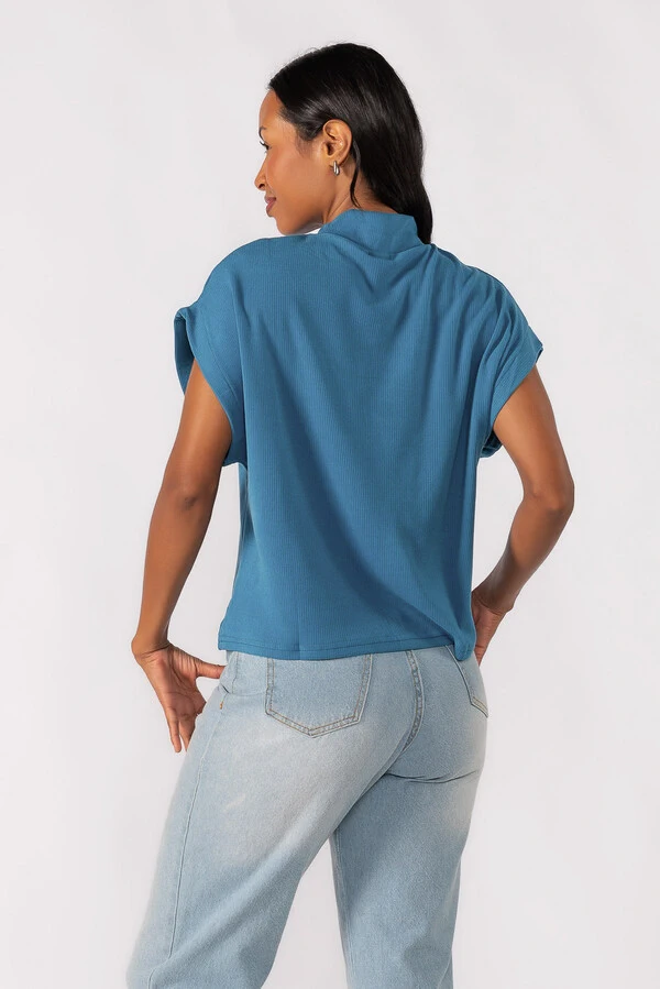 Blusa gola alta canelada