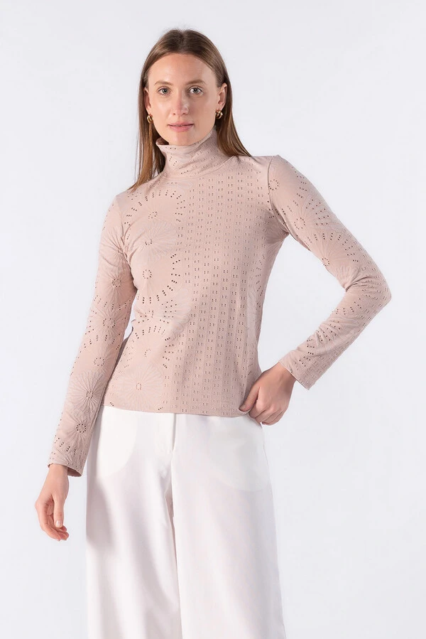 Blusa em poliamida gola alta