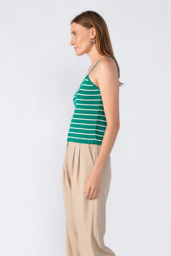 Blusa em tricot listrada