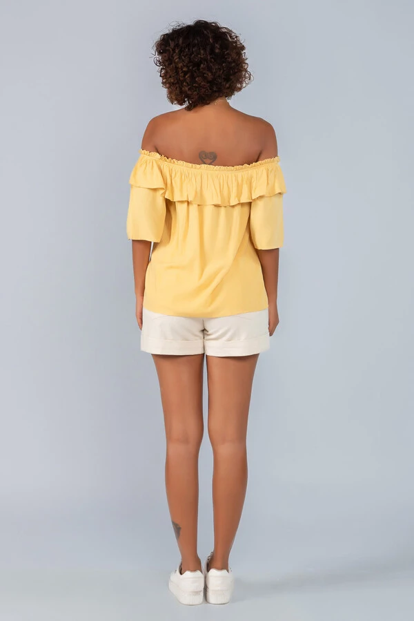 Blusa manga em viscose ombro a ombro com babado